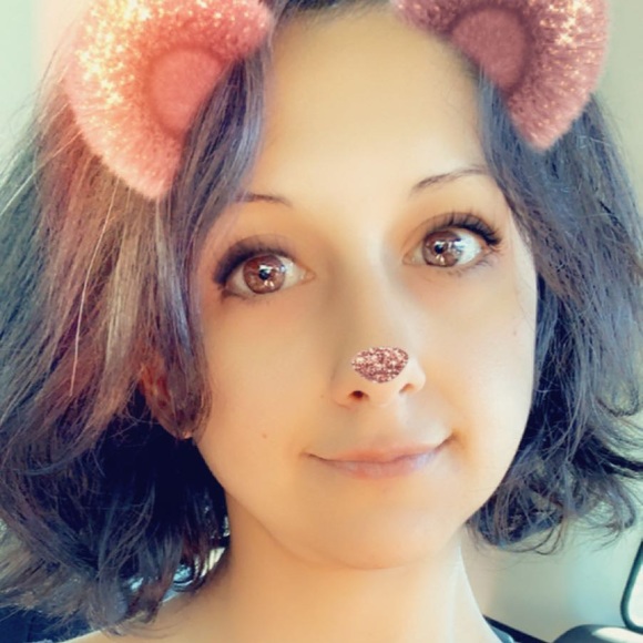 Meet your Posher, LilGreenCloset - Picture 1 of 2